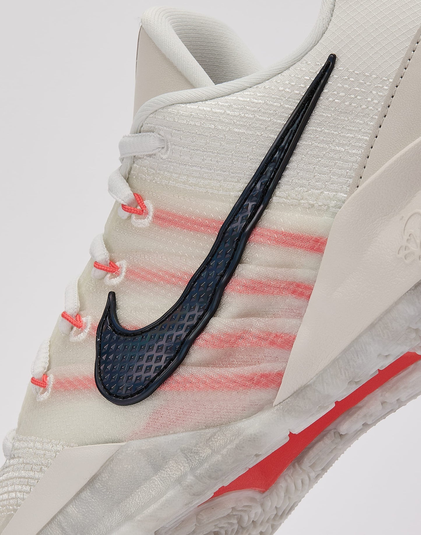 Nike Sabrina 3