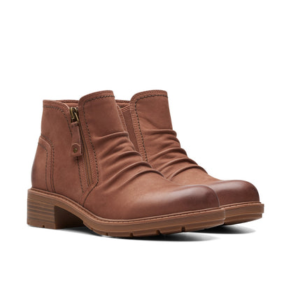 Clarks Hearth Dove 26174239 Womens Brown Nubuck Zipper Ankle & Booties Boots