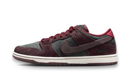 Nike SB Dunk Low Pro x Riot Skateshop